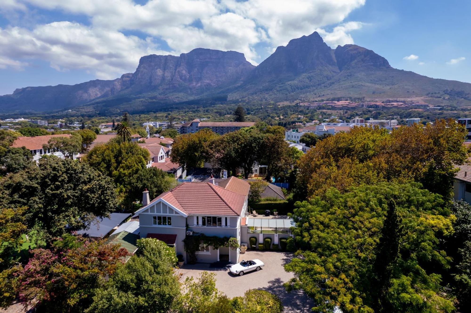 Roodenburg House Hotel Cape Town Exterior photo